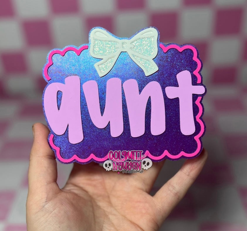 Aunt Frame W Bow