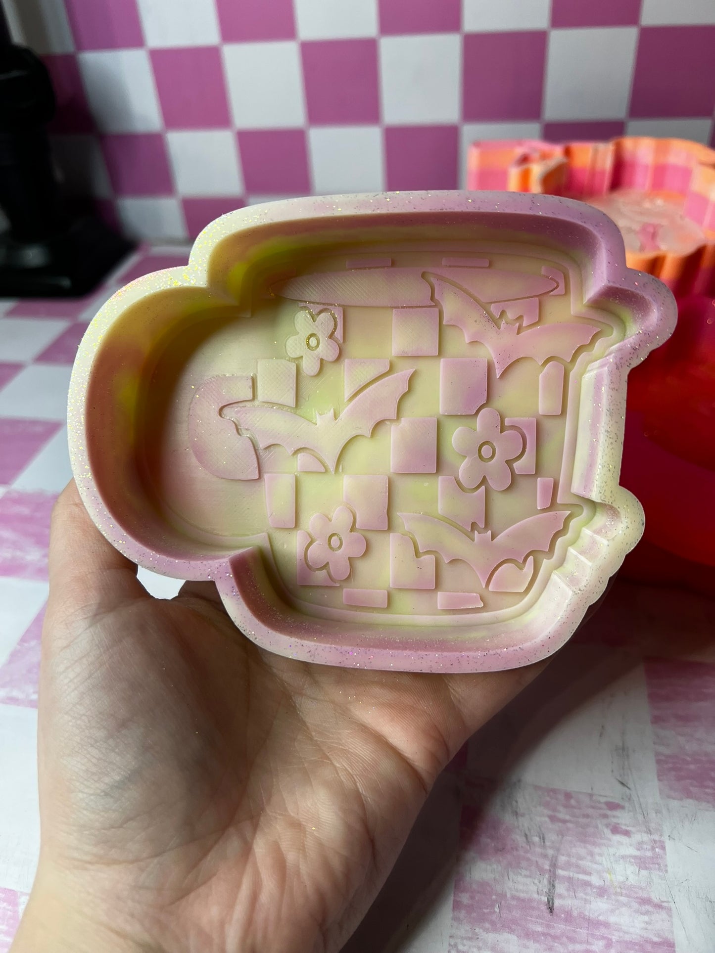 checkered bat mug - sunshine