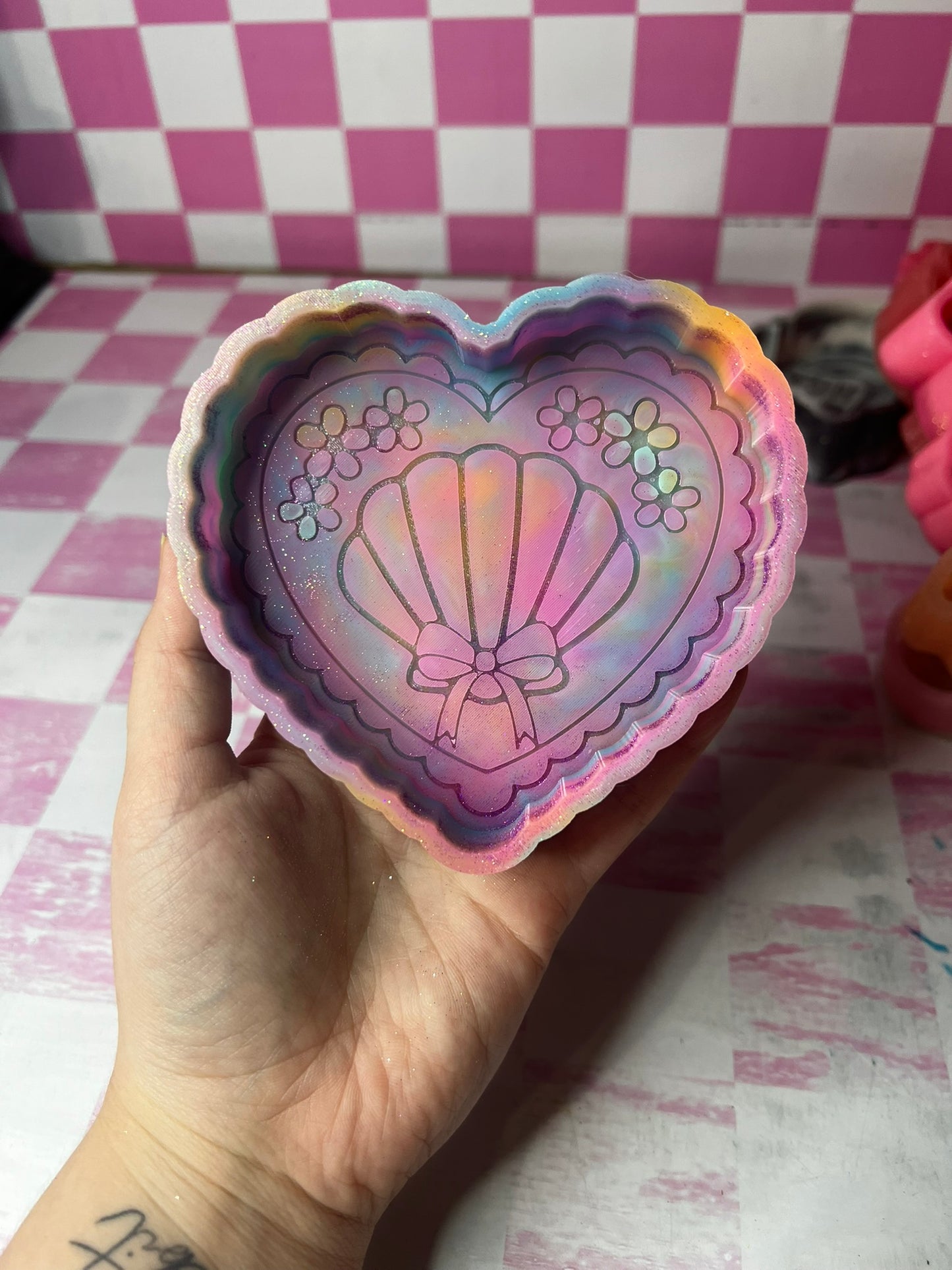 shell heart - car kissed